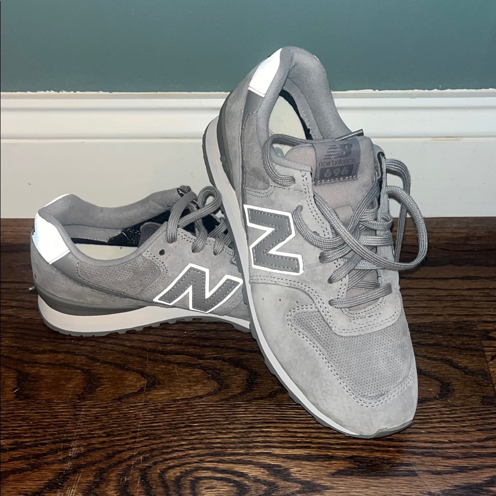 Grey New Balance Tennis Shoes Size 9